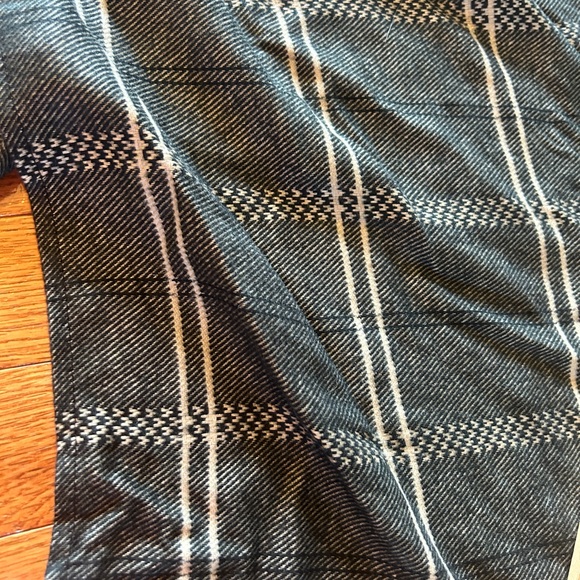 Aziza Wrap Shawl Women’s One Size Taupe Black Plaid - Picture 12 of 12